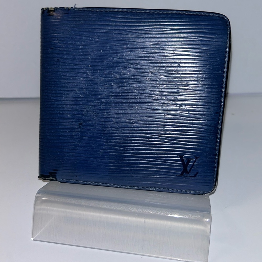 Louis Vuitton Men’s Epi Wallet Blue